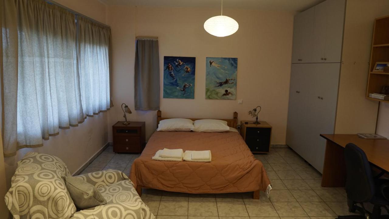 Romanos Patras Studio Esterno foto